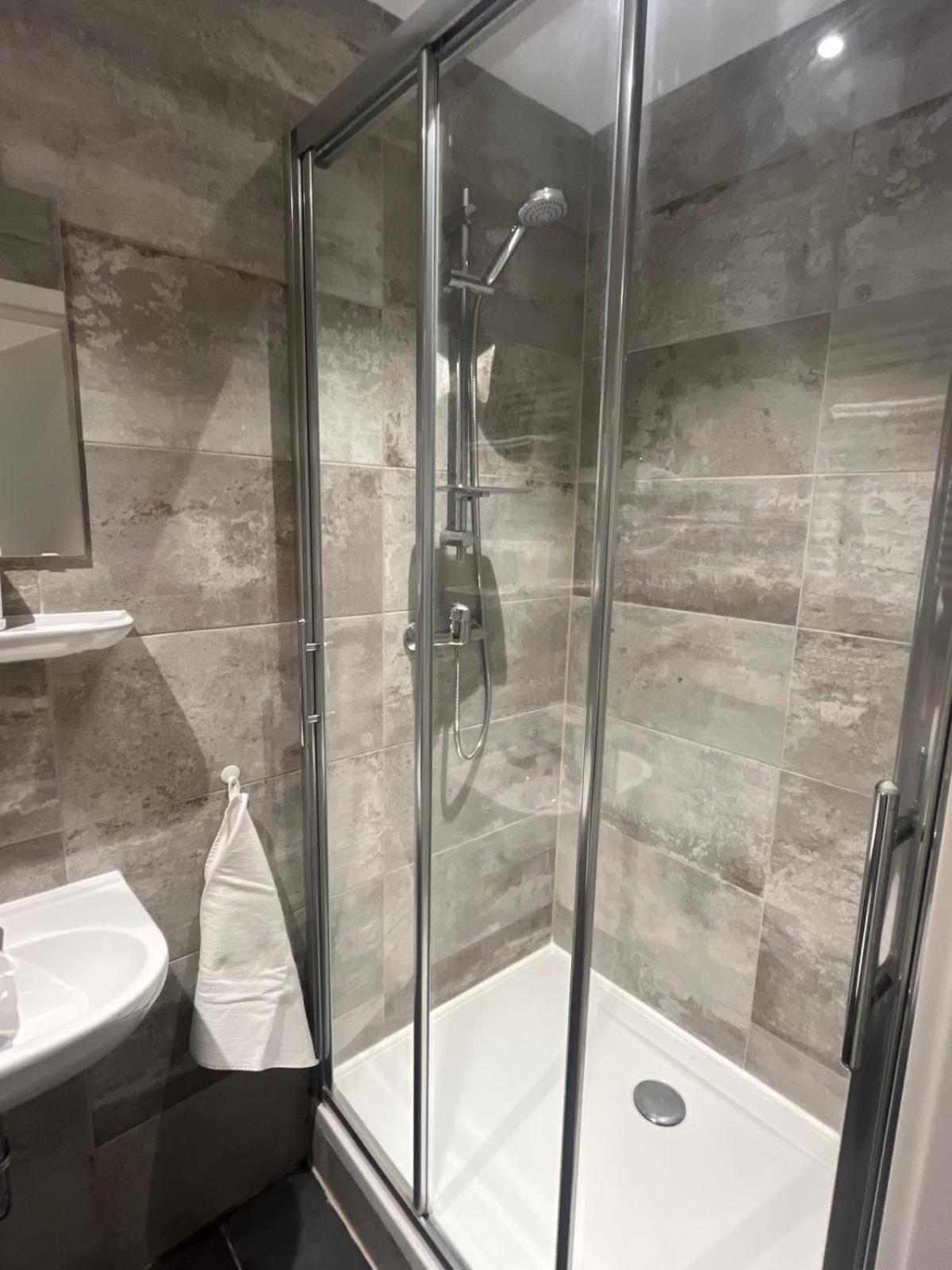 Hotel La Station Люксембург Екстериор снимка