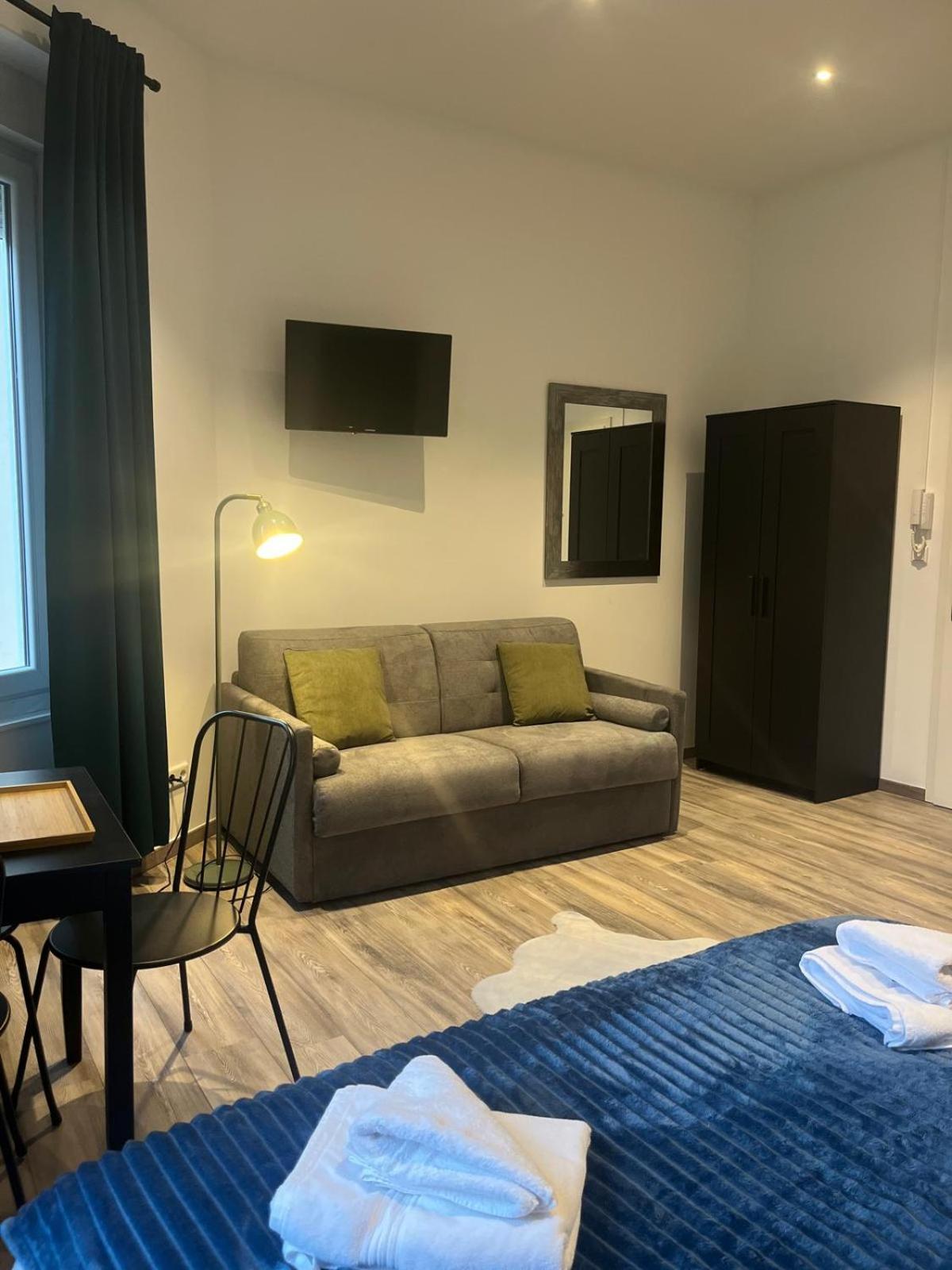 Hotel La Station Люксембург Екстериор снимка